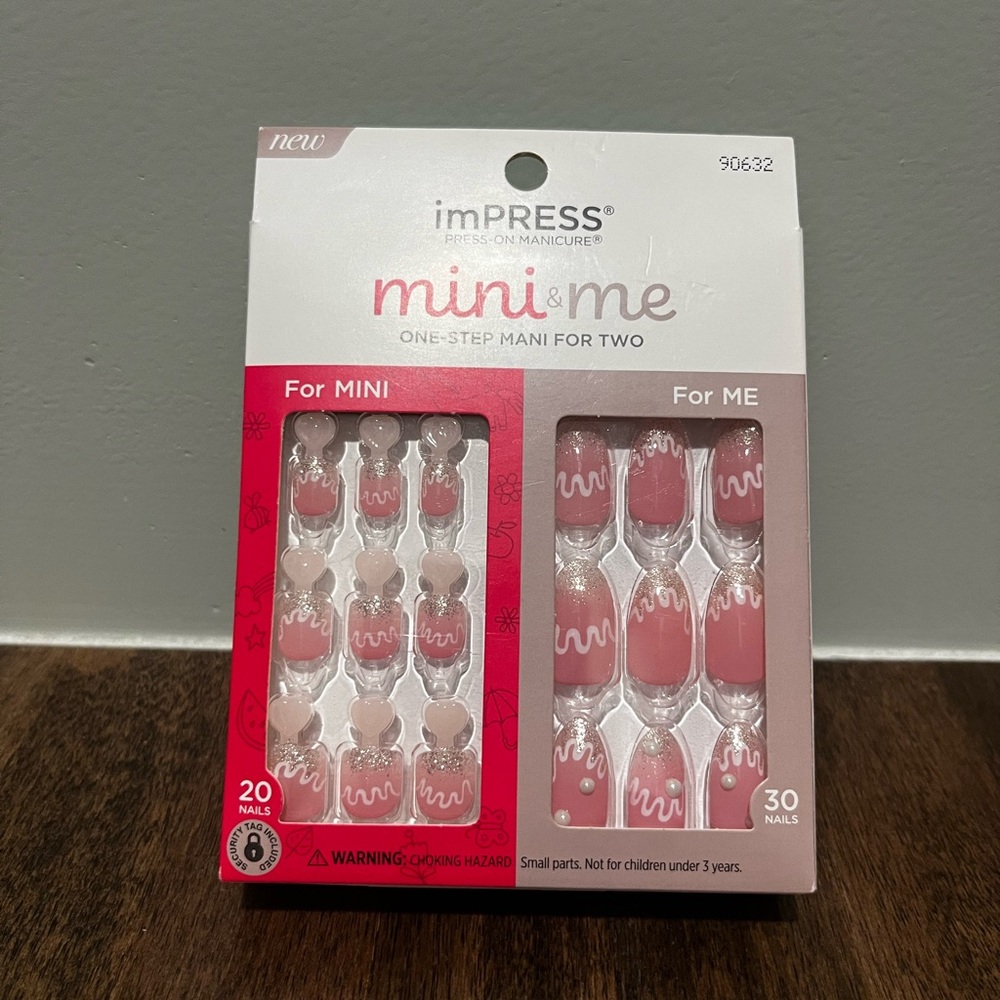 imPRESS Mini & Me Pink and White Nail Set